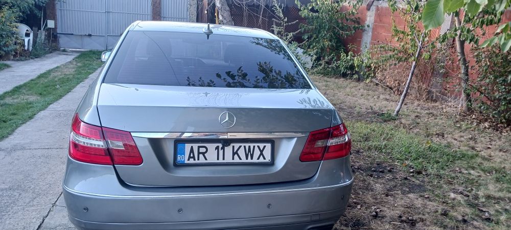 Mercedes e 220 stare bună 200 cp