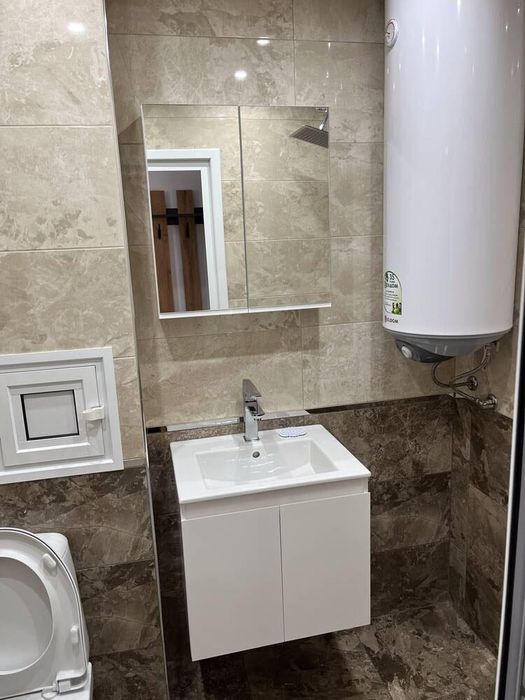 Дава се под наем Тристаен апартамент в Бургас, Славейков - 60 кв.м за 510 € - Снимка #3