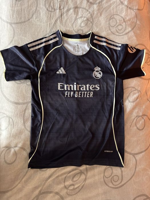 Тениска на Real Madrid