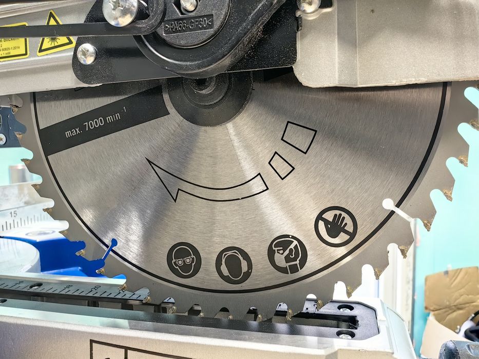 Потапящ циркуляр с изтегляне 2200W, 254мм Scheppach