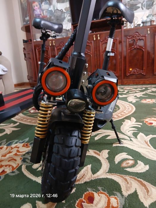 Продам 2 самокат по цене одной.