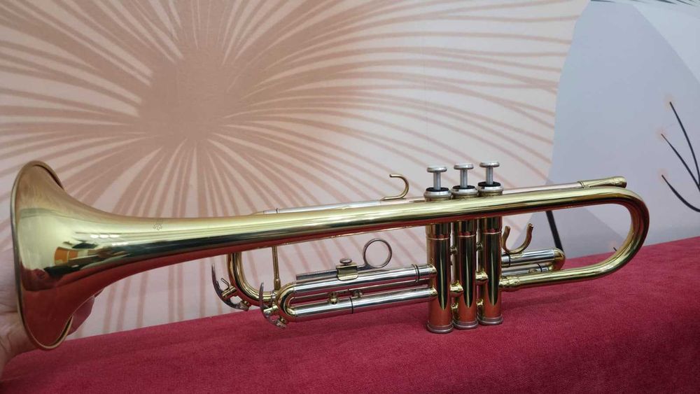 Vând trompetă – set complet