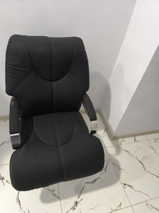 Офисные кресла  оптом