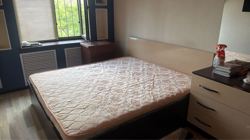 двухспальный кровать