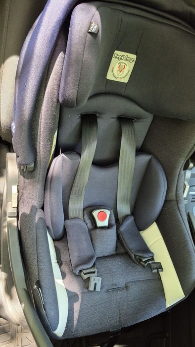 Vand carucior Peg Perego 3 in 1 ( scoica, landou, scaun sport)