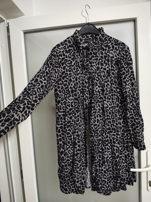 Rochie scurta / cămașă cu colanți