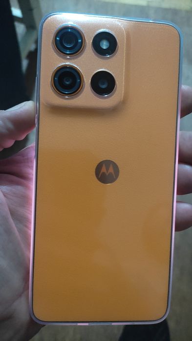 Продам телефон Moto G15 новый