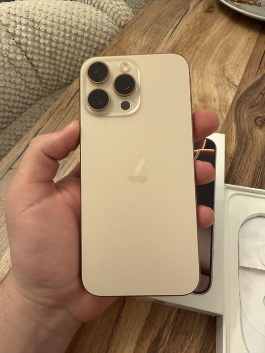 Vand Iphone 16 Pro Max 256 Desert Titantium