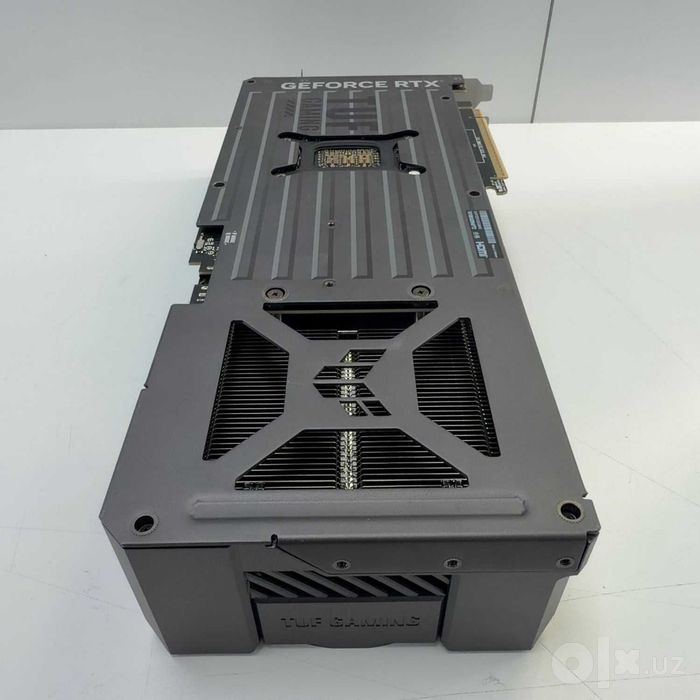 Asus TUF RTX 5070 12GB GDDR 7 DLSS Nvidia GeForce