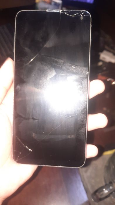Samsung S10e zapchast yoki tiklashga