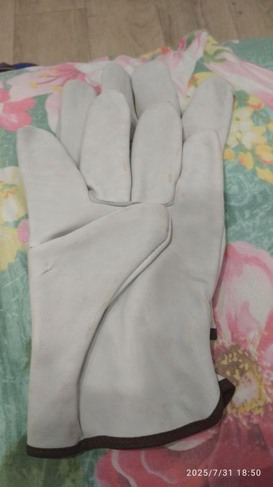 Продам краги.Новые  ,разного цвета .