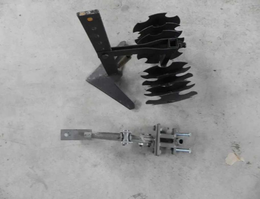 Prasitoare afanator pentru sol cu 8 discuri pentru motocultor motosapa