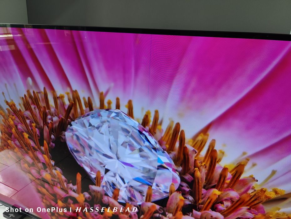 Oled Телевизор Sony 77 инча Android TV  модел 2021г. с два суббуфера