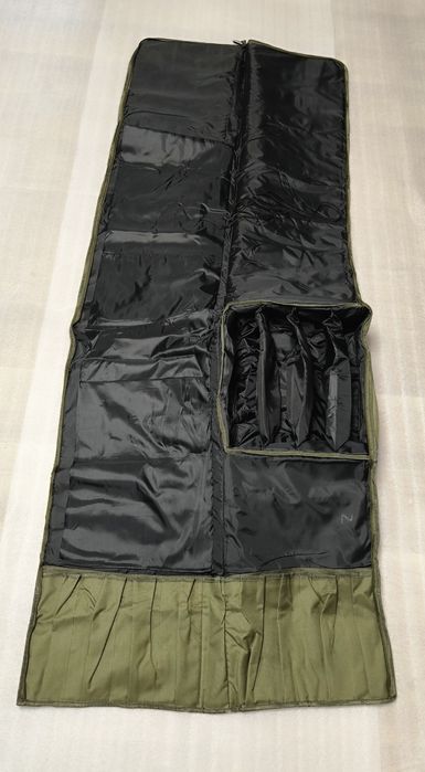 GEANTA HUSA pentru 4 lansete si 4 mulinete crap 210cm 3,90m din 2 buc