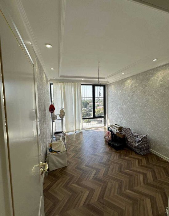 Сдается 6х ком квартира на Алмазарском р-не Тахтапул! Дуплекс!