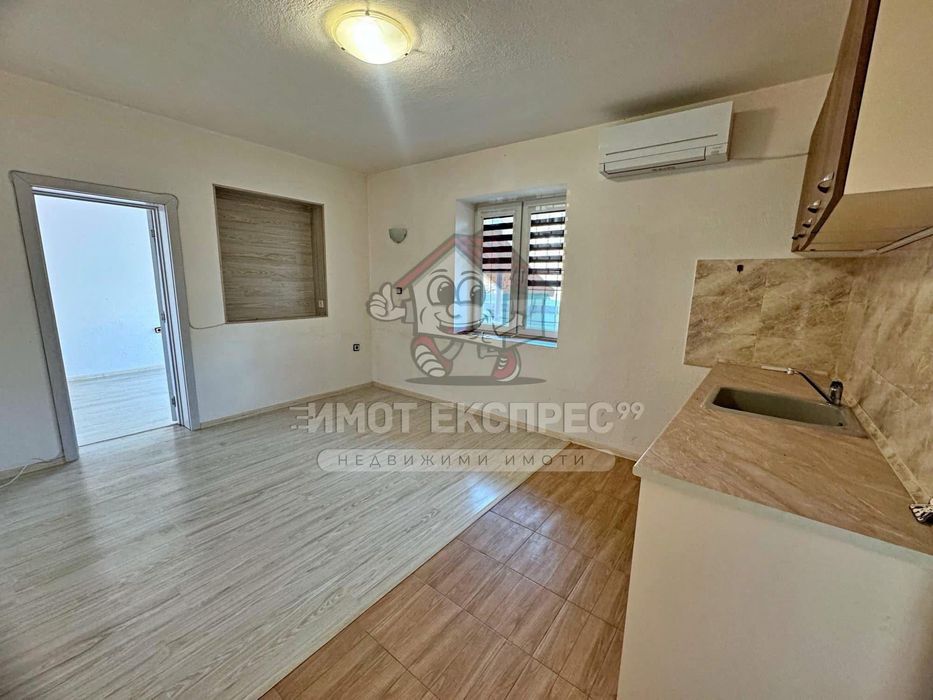 Дава се под наем Тристаен апартамент в Асеновград - 70 кв.м за 209.1 € - Снимка #2