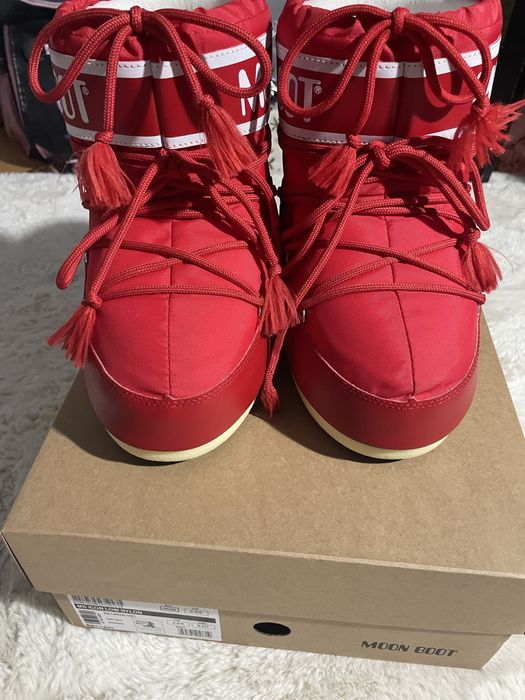 Moon boot  rosii
