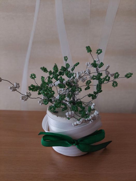 Цветок из бисера