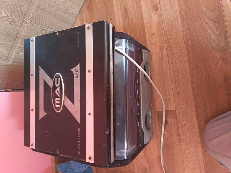 Subwofer plus statie