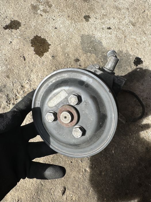 Хидравлична помпа бмв ф01,ф10,ф30(hidravlichna pompa bmw 3,5,7 serie)