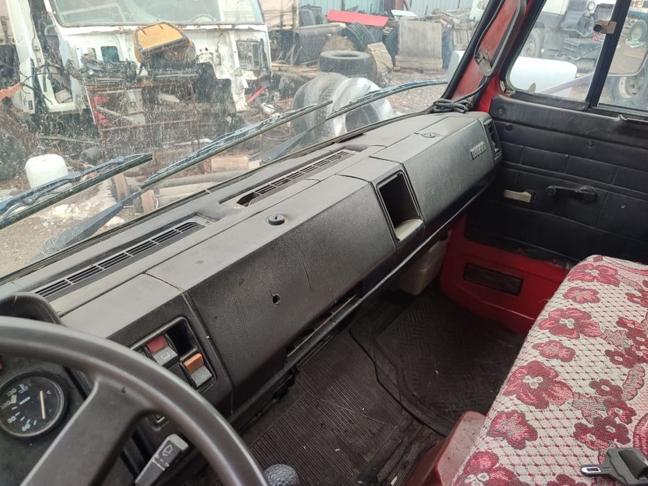 Продам Iveco бортовой