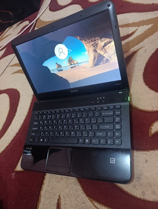 Sony VAIO Intel Core i5

Процессор: Intel Core i5-560M