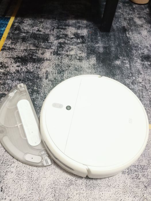 Продам робот пылесос