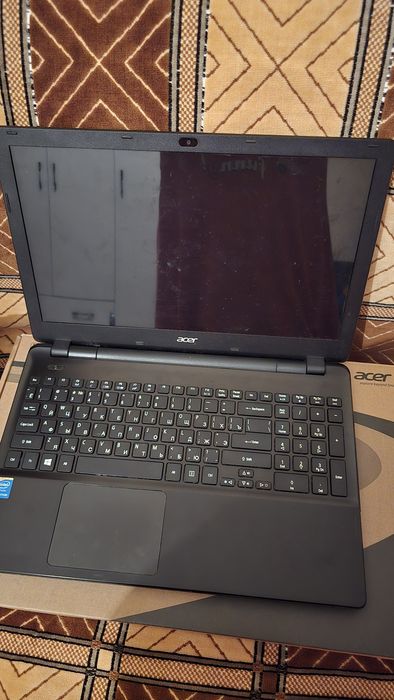 Ноутбук acer на запчасти.