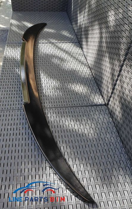 Eleron Lip Codita Portbagaj BMW Seria 3 F30 Model M4 Negru Lucios