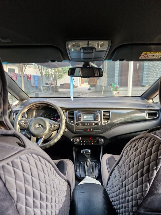 KIA CARENS  2014год выпуск.