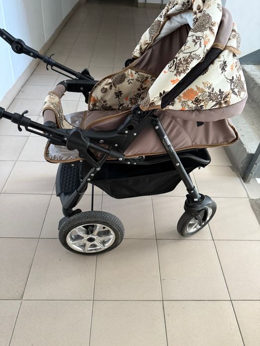 Продаю летнию коляску