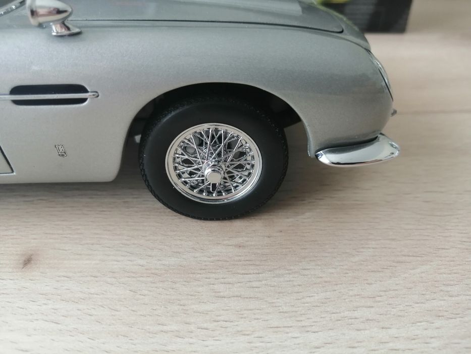 Aston Martin DB5, Autoart 1:18