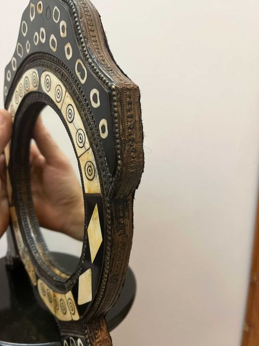 Oglinda cu rama din sidef montat pe cupru bibelou bibelouri veche