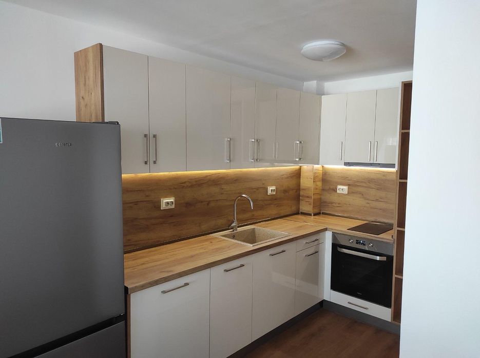 Дава се под наем Двустаен апартамент в Пловдив, Южен - 75 кв.м за 510 € - Снимка #3