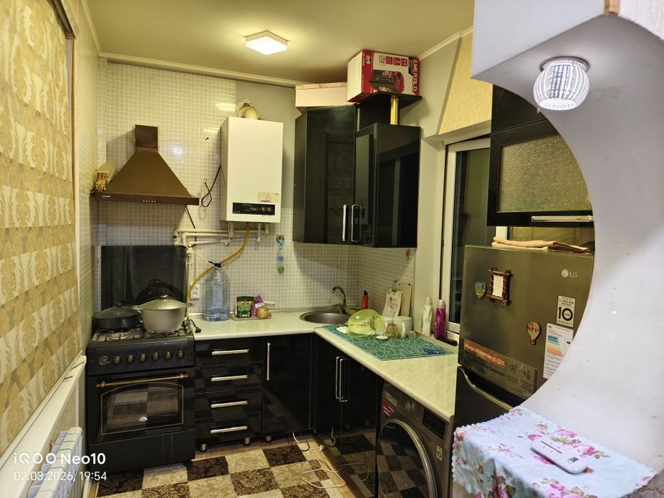 Qarshi markazida tayyor yashash uchun 3 xonali kvartira!