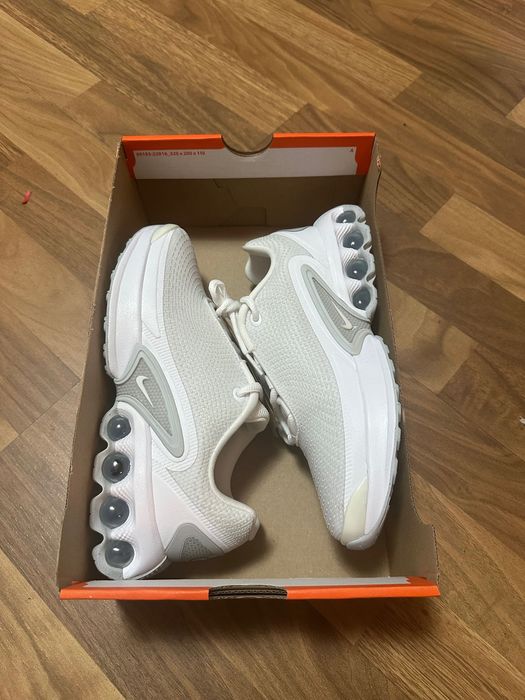 Дамски снейкъри Nike Air Max DN