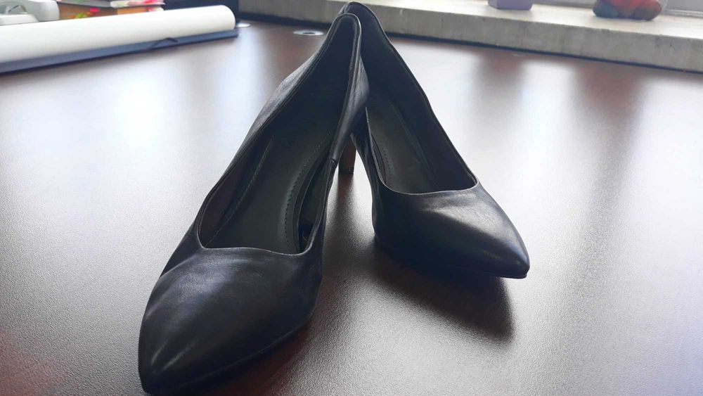 Класически дамски обувки s. Oliver от естествена кожа