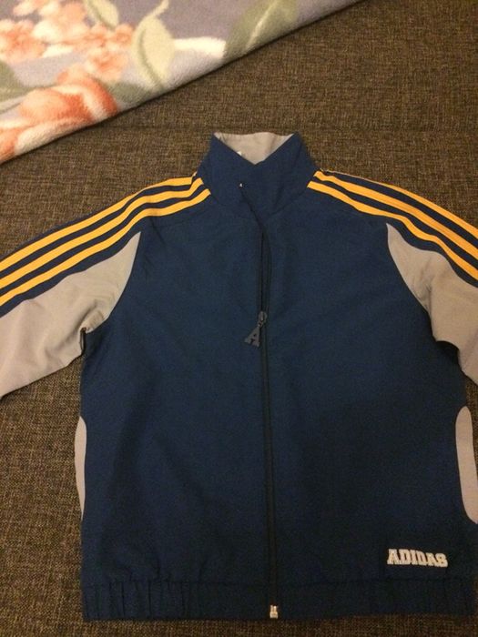 Продам толстовку adidas