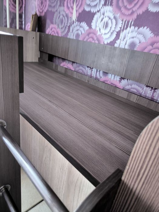 Двухъярусная кровать