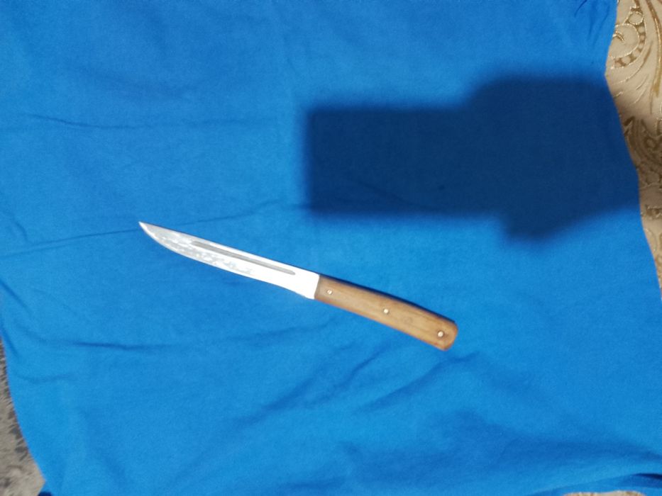 Продавам , овчарки нож