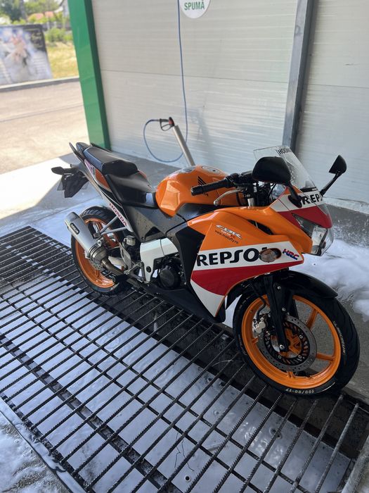 Honda CBR 125 R 2015