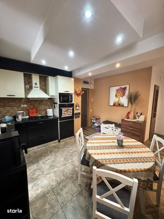 Apartament 3 camere Living generos open-space 2 bai |Etaj 3