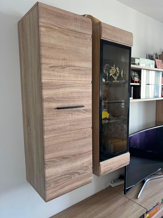 Vand mobila living