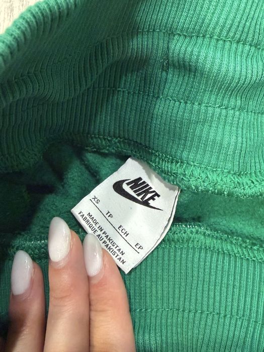 Зелен комплект Nike