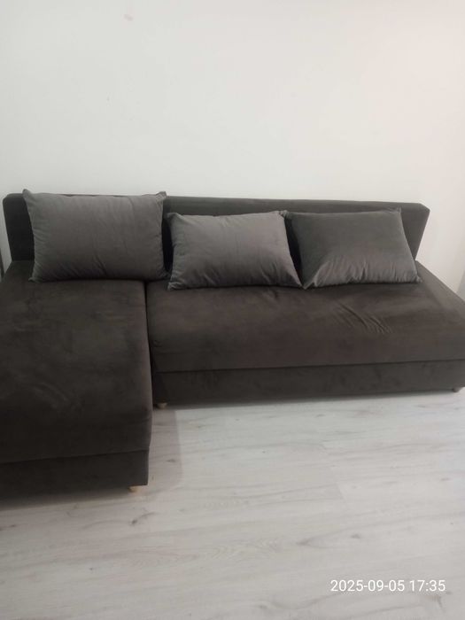 Vand canapea tip colțar