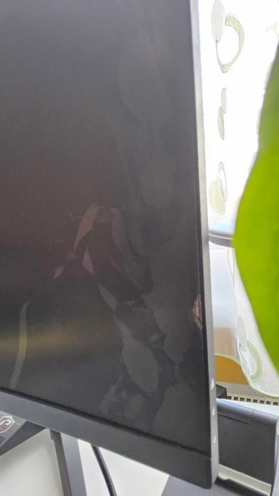 Asrock - PG27Q15R2A, 27", 165Hz, 1ms - пукнат дисплей