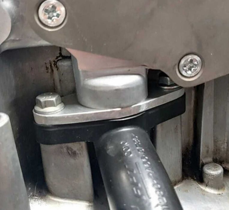 Маслено уплатнение Opel 2.0 дизел