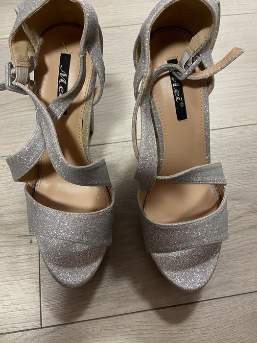 Дамски обувки