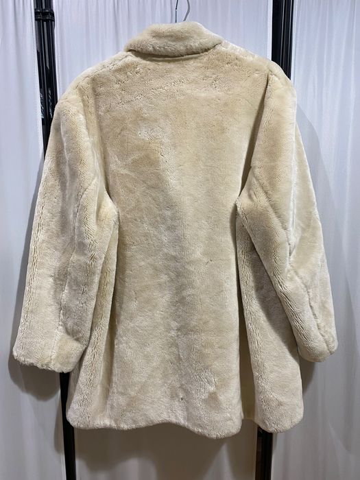 Палто от еко кожа с косъм Marc Cain в кремаво бяло