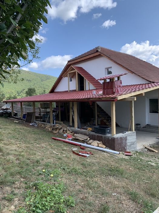 Echipa construcții interioare/exterioare